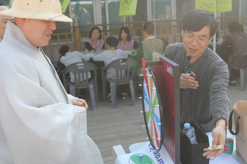 2014.10.10_조계사 국화(사서실) (53)